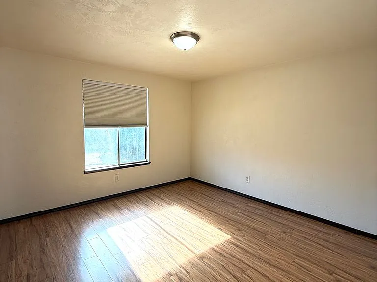 2900 Terr Mont Loop — Photo 11