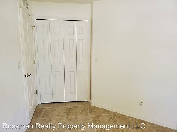 4th image of 307 Urbana St