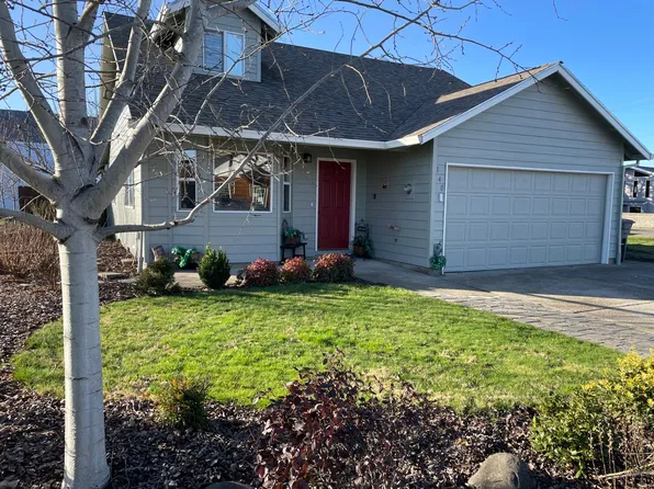 140 S Olive St, Yamhill, OR 97148