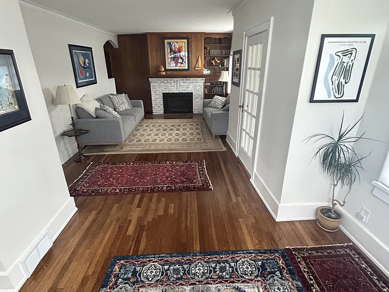 260 Fair Oaks Ave — Photo 3