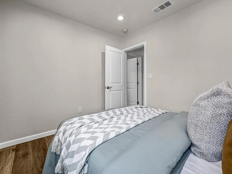 14431 Harvest Ave — Photo 12