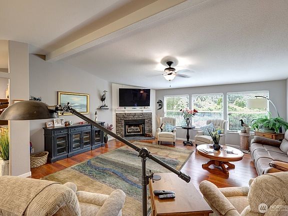 3rd image of 1308 N Washington Avenue
