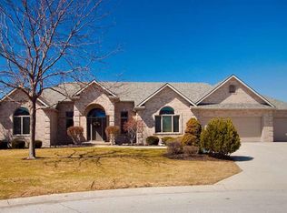 8928 Dune Creek Cv, Fort Wayne, IN 46835