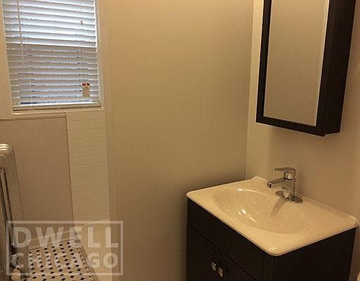 5th image of 1433 W Lunt Ave APT 1N