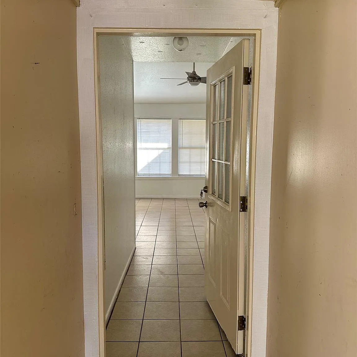 3 bed, 1.5 bath, 1000 sqft, $1,400 — Photo 4