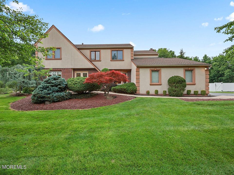 1st image of 35 Manor Drive