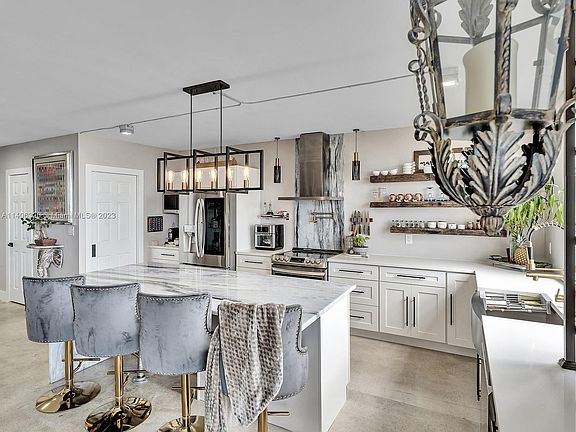 5th image of 11111 Biscayne Blvd #11C