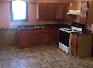 301 S Elm St, Cambria, IL 62915