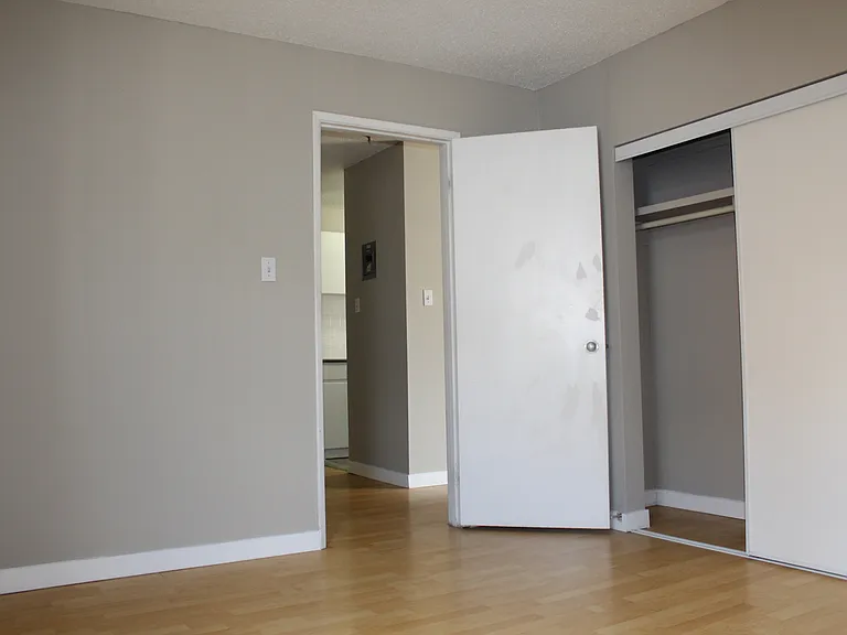 10320 123rd St NW — Photo 5