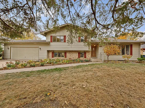 824 Fremont St E, Northfield, MN 55057