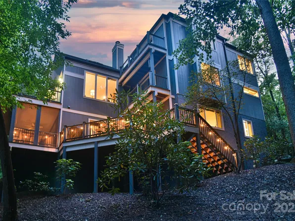 409 N Fork Rd, Black Mountain, NC 28711