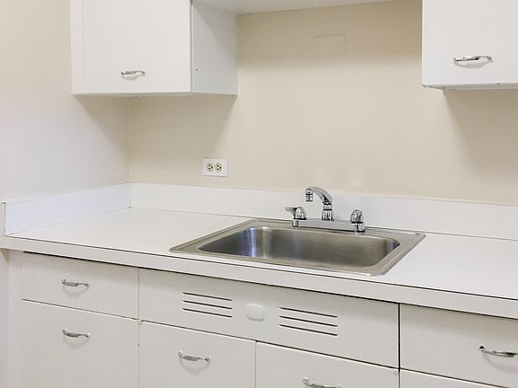 3rd image of 4506 N Ashland Ave #3