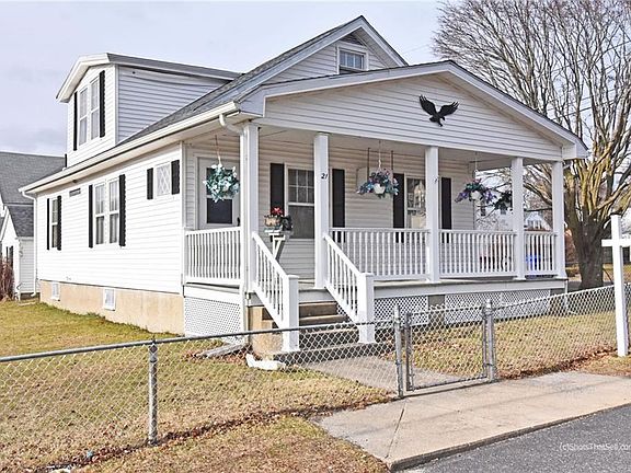3rd image of 21 Tampa St