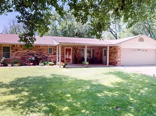 4815 Hunter Rd, Woodward, OK 73801