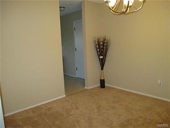 4th image of 12680 Meadowdale Dr