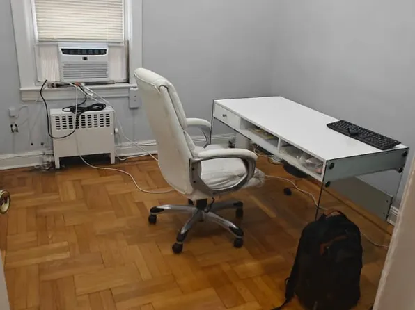 4082 Bedford Avenue image 12 of 20