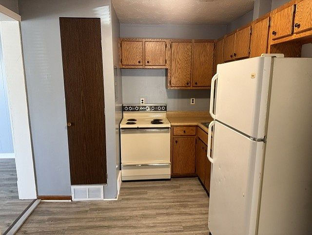 1st image of 2304 Lincoln Rd APT M2