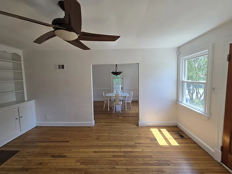 4906 Dollard Dr — Photo 8