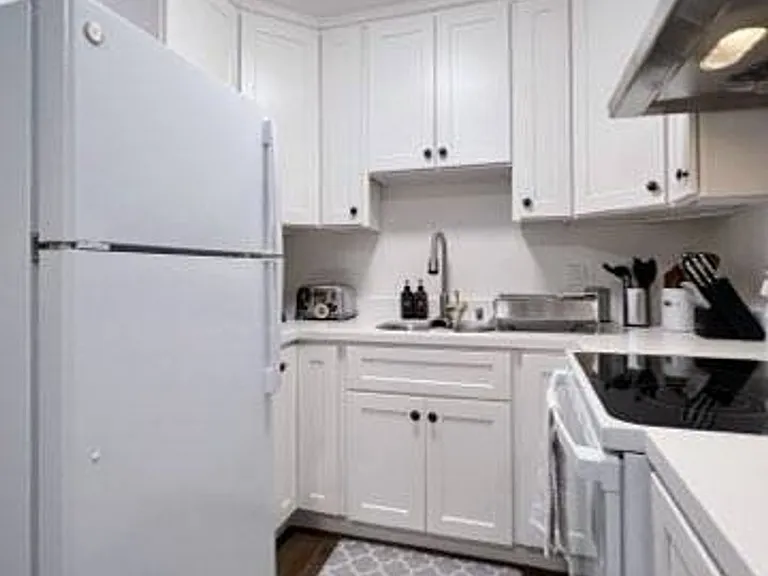2120 Roosevelt Ave — Photo 16
