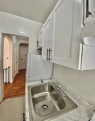 Rented by Bond New York | media 16