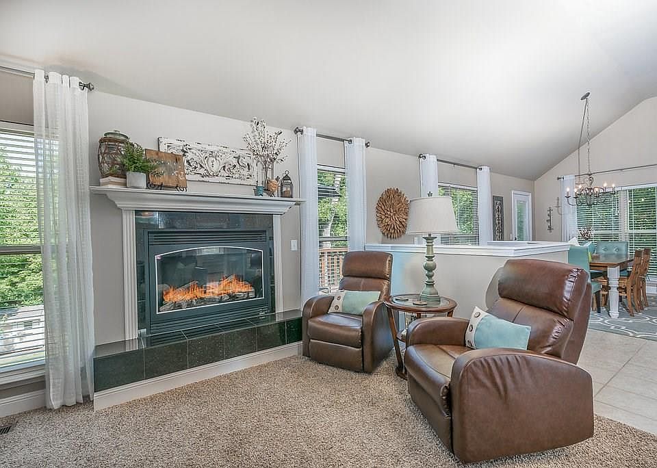 1st image of 16 Metfield Dr