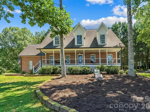 313 Springwood Dr NE, Valdese, NC 28690
