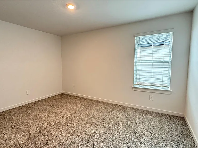 3934 Winterbourne Way — Photo 7