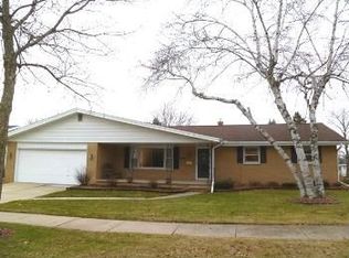 2618 S Greenview St, Appleton, WI 54915