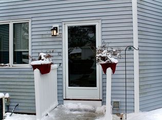 325 Mammoth Rd APT 10, Lowell, MA 01854