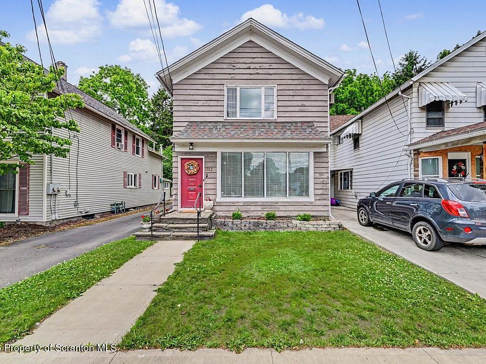 1st image of 1742 Main St