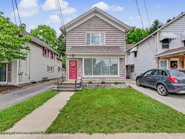 1742 Main St, Blakely, PA 18447