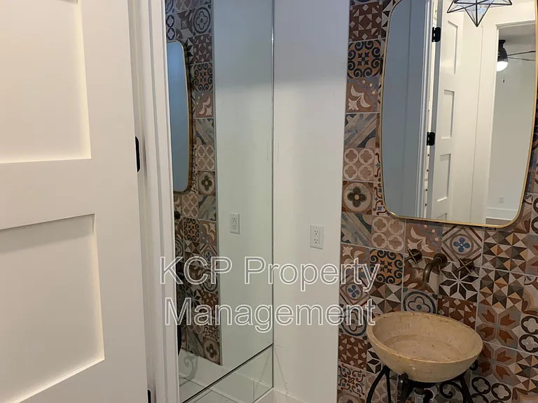 1813 Garland Ave #1 — Photo 7