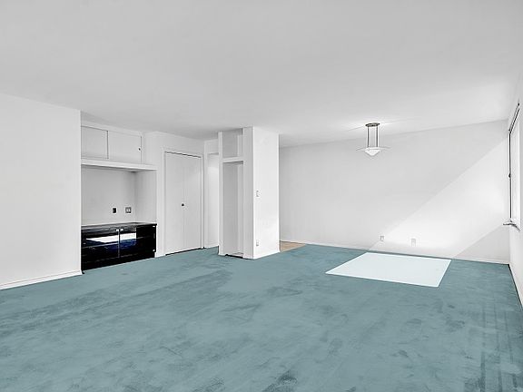 2nd image of 170 Park Row Frnt A