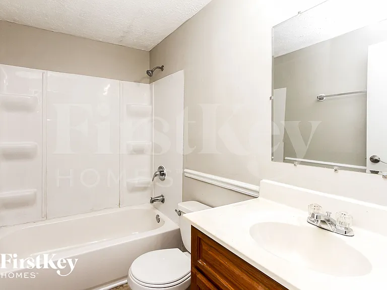 5717 Hacienda Ct — Photo 10