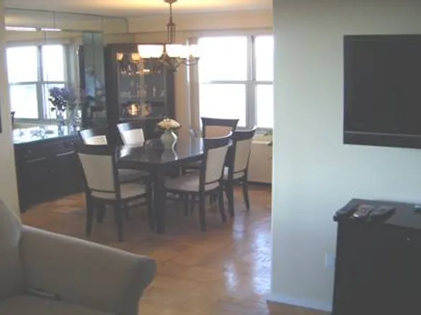 110-11 Queens Boulevard image 1 of 5