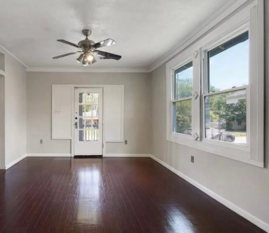 Building Photo - 5590 Catina St