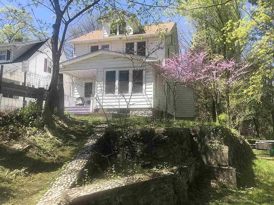 19 Len Ct