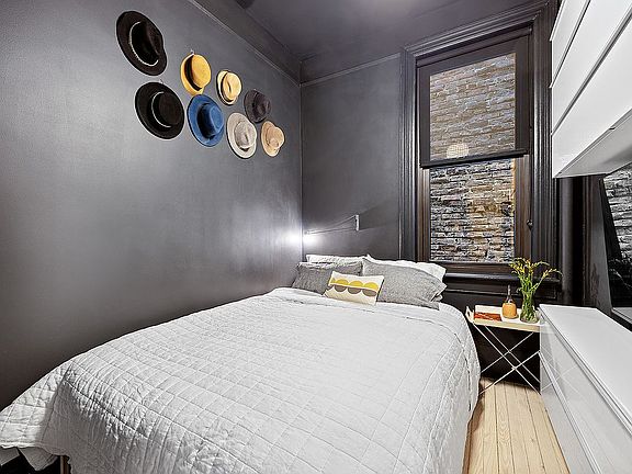 5th image of 231 W 21st St APT 4C