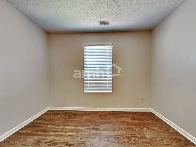 1178 Oak Leaf Rd — Photo 12