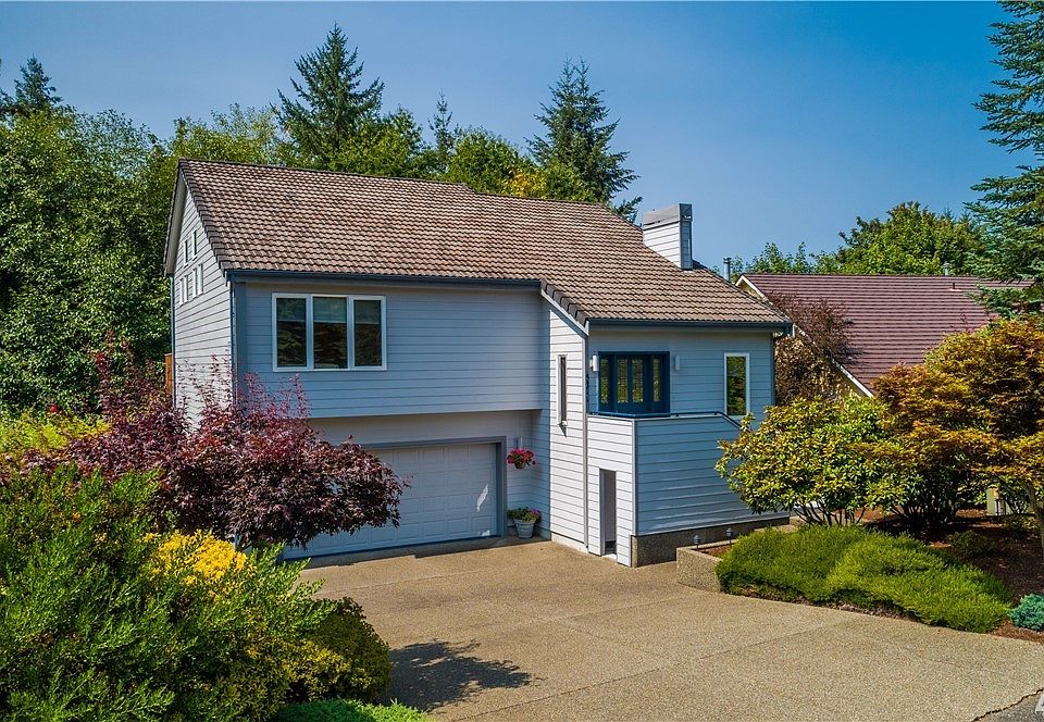 1st image of 3211 Woodland Dr SW