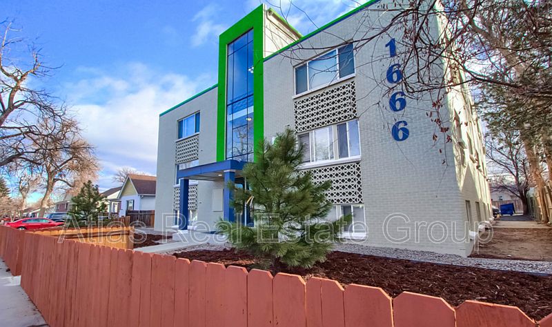 2nd image of 1666 Clinton St Unit 6