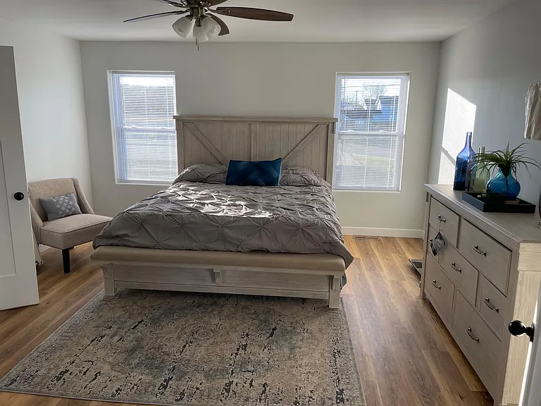 1915 S Maple Tree Ln #1 — Photo 7