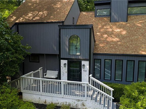 2nd image of 461 Lakeshore Dr
