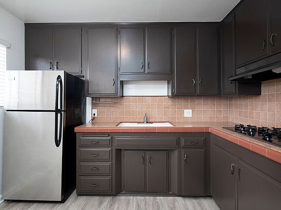 5th image of 4172 Mississippi St APT 7