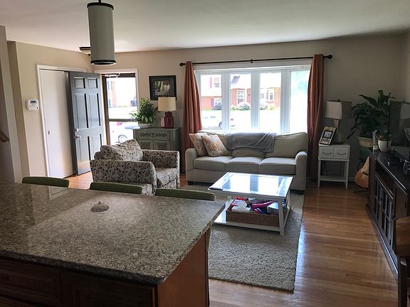 2nd image of 5829 Sierra Dr