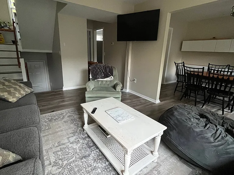2828 Wellesley Ct — Photo 14