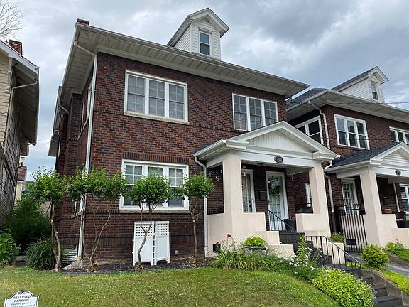 3rd image of 2021 Kanawha Blvd E