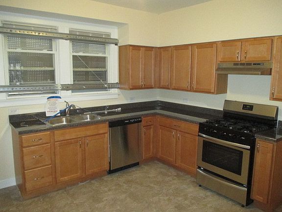 5th image of 9337 S Avalon Ave