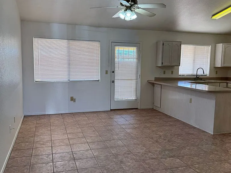 2791 W Redmond Dr — Photo 10