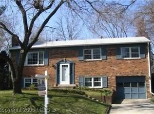 8007 Lynnfield Dr, Alexandria, VA 22306